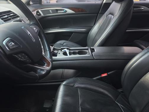 2016 Lincoln MKZ Base