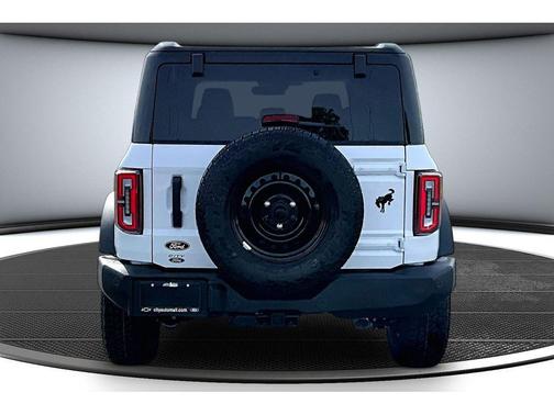 Oxford White 2026 Ford Bronco Outer Banks