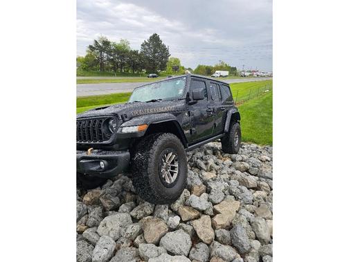 Black Clearcoat 2024 Jeep Wrangler Rubicon 392