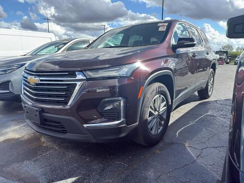 2022 Chevrolet Traverse LT Cloth