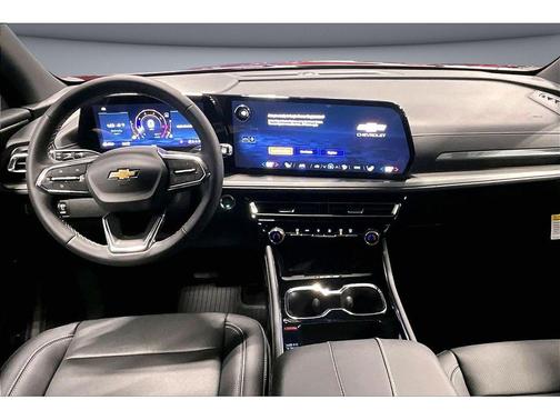 Radiant Red Tintcoat 2026 Chevrolet Traverse LT