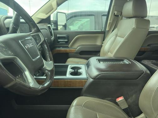 Onyx Black 2016 GMC Sierra 2500 SLT