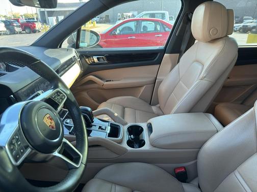 2019 Porsche Cayenne S