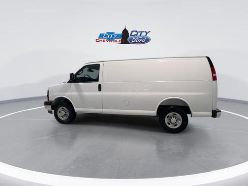 2025 Chevrolet Express 2500 RWD 2500 Regular Wheelbase WT