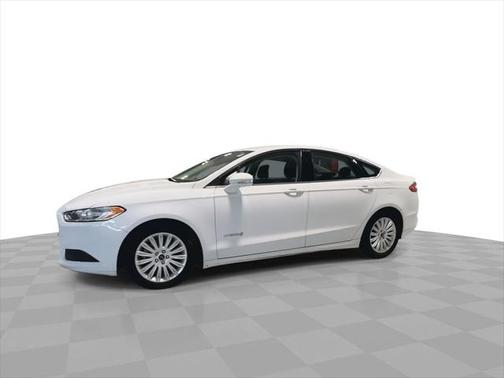 2016 Ford Fusion Hybrid SE
