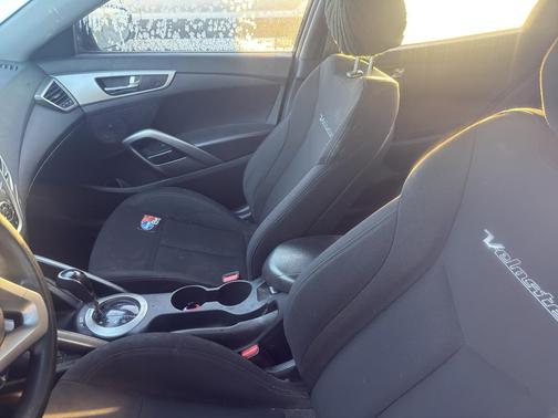 2016 Hyundai Veloster Base