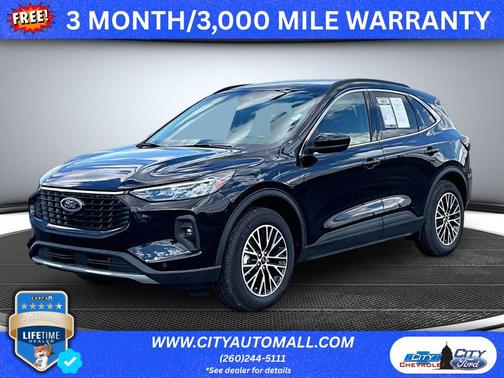 Agate Black Metallic 2025 Ford Escape PHEV Base