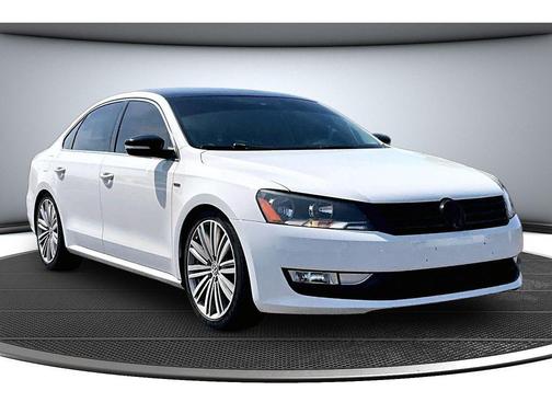 Candy White 2014 Volkswagen Passat 1.8T Auto Sport