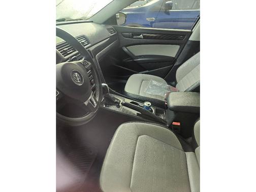 Candy White 2014 Volkswagen Passat 1.8T Auto Sport