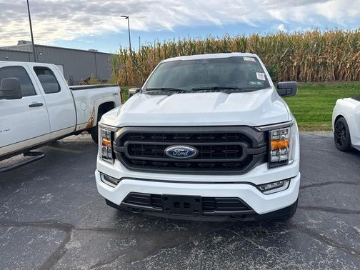 Oxford White 2023 Ford F-150 XLT