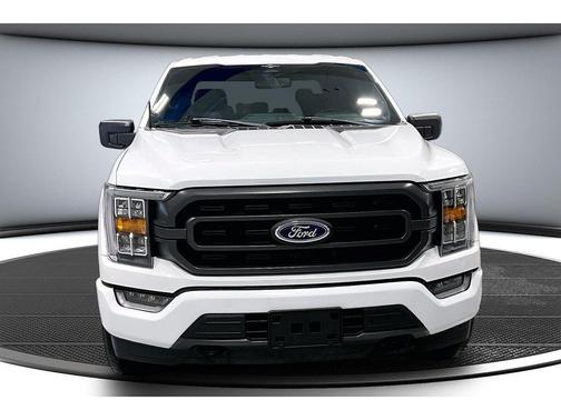 Oxford White 2023 Ford F-150 XLT
