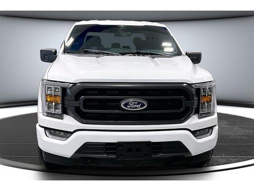Oxford White 2023 Ford F-150 XLT