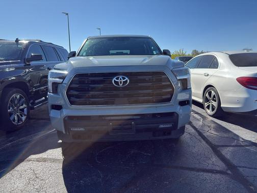 2024 Toyota Sequoia SR5