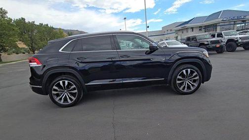 2023 Volkswagen Atlas Cross Sport 3.6L V6 SEL Premium R-Line