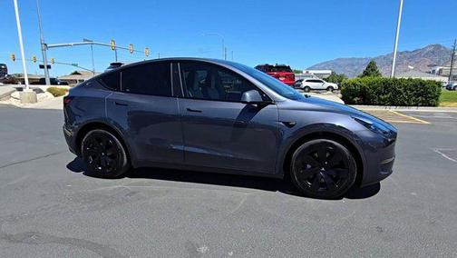 2023 Tesla Model Y Long Range Dual Motor All-Wheel Drive