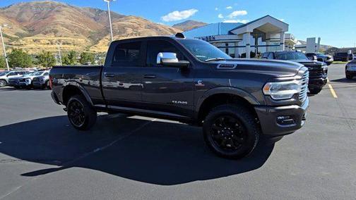 2022 RAM 2500 Laramie Crew Cab 4x4 6'4' Box