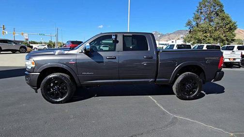 2022 RAM 2500 Laramie Crew Cab 4x4 6'4' Box