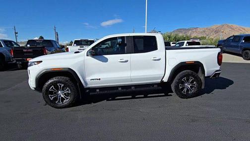 2023 GMC Canyon AT4