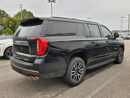 2024 GMC Yukon XL 4WD AT4
