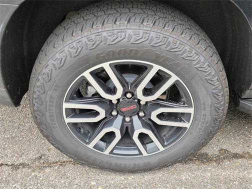 2024 GMC Yukon XL 4WD AT4