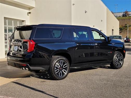 2024 GMC Yukon XL 4WD AT4