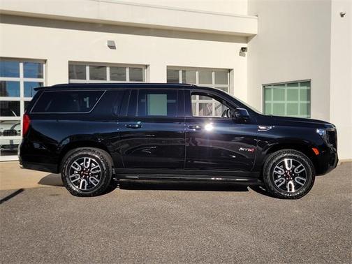 2024 GMC Yukon XL 4WD AT4