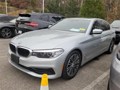 2019 BMW 530 530i