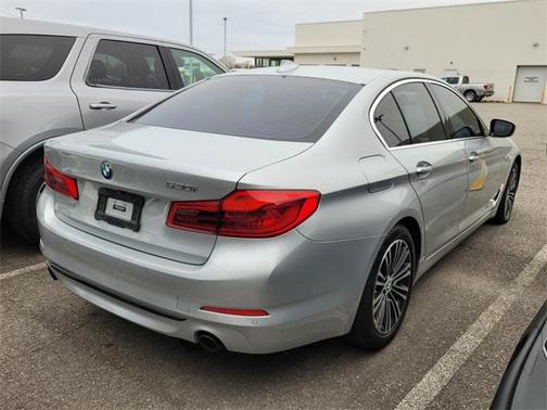 2019 BMW 530 530i