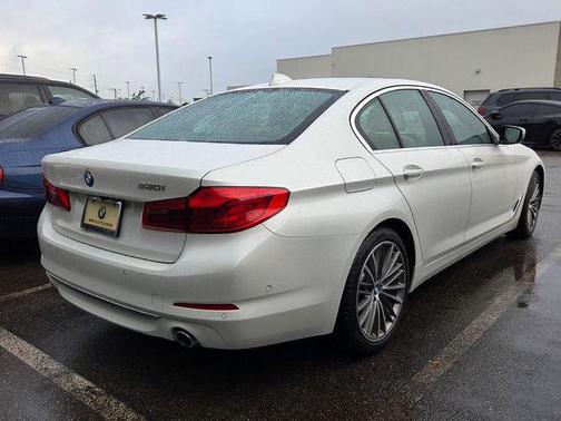 Mineral White Metallic 2019 BMW 530 530i
