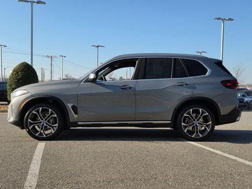 Skyscraper Grey Metallic 2026 BMW X5 sDrive40i