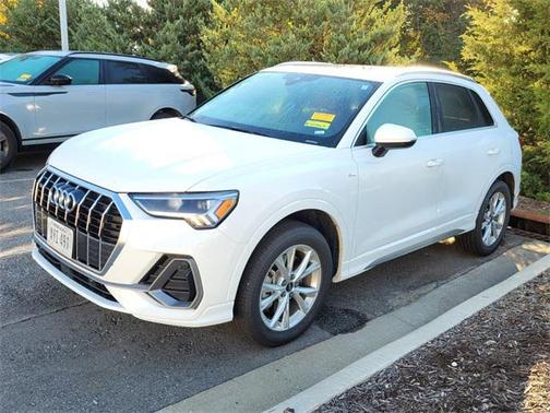 2025 Audi Q3 Premium 45 TFSI S line quattro Tiptronic