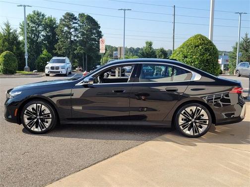 2025 BMW 530 i