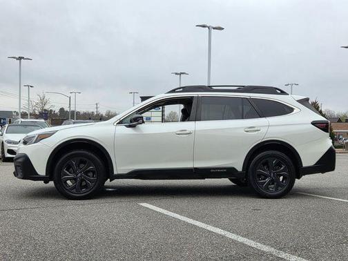 Crystal White Pearl 2020 Subaru Outback Onyx Edition XT