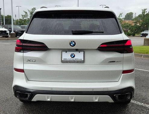Mineral White Metallic 2026 BMW X5 xDrive40i