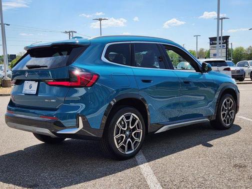 Blue Bay Lagoon Metallic 2025 BMW X1 xDrive28i