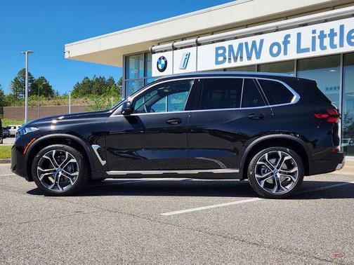 Black Sapphire Metallic 2026 BMW X5 xDrive40i