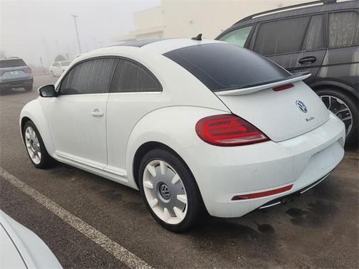 2019 Volkswagen Beetle 2.0T SE