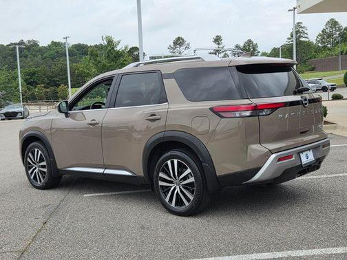 Baja Storm 2024 Nissan Pathfinder Platinum 4WD