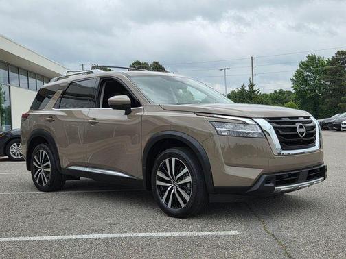 Baja Storm 2024 Nissan Pathfinder Platinum 4WD