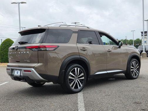 Baja Storm 2024 Nissan Pathfinder Platinum 4WD