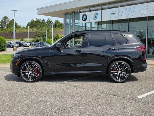 Black Sapphire Metallic 2026 BMW X5 M60i