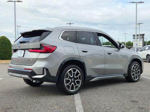Space Silver Metallic 2025 BMW X1 xDrive28i
