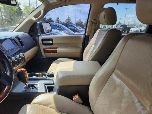 Blizzard Pearl 2021 Toyota Sequoia Platinum