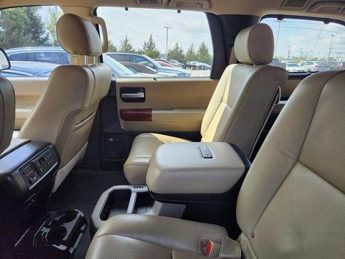 Blizzard Pearl 2021 Toyota Sequoia Platinum