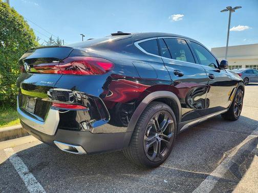 Jet Black 2023 BMW X6 xDrive40i