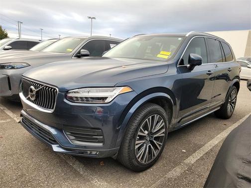 2021 Volvo XC90 T6 Momentum