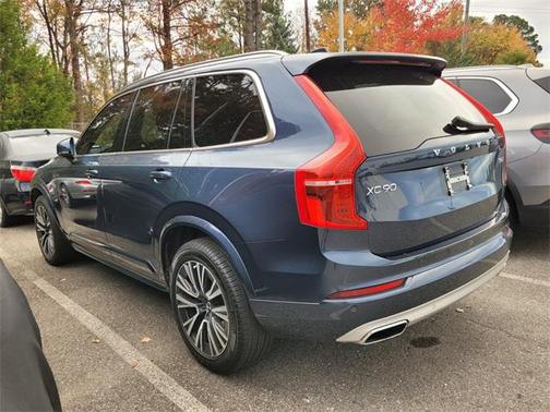 2021 Volvo XC90 T6 Momentum