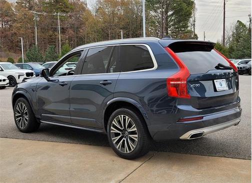 2021 Volvo XC90 T6 Momentum