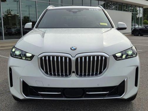 Alpine White 2025 BMW X5 xDrive40i