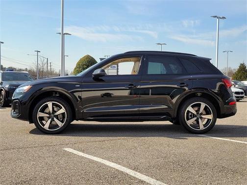 2022 Audi Q5 45 S line Prestige